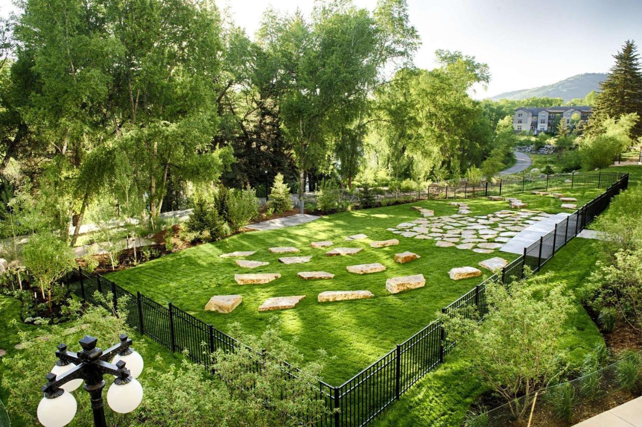 אדוארדס The Inn At Riverwalk מראה חיצוני תמונה